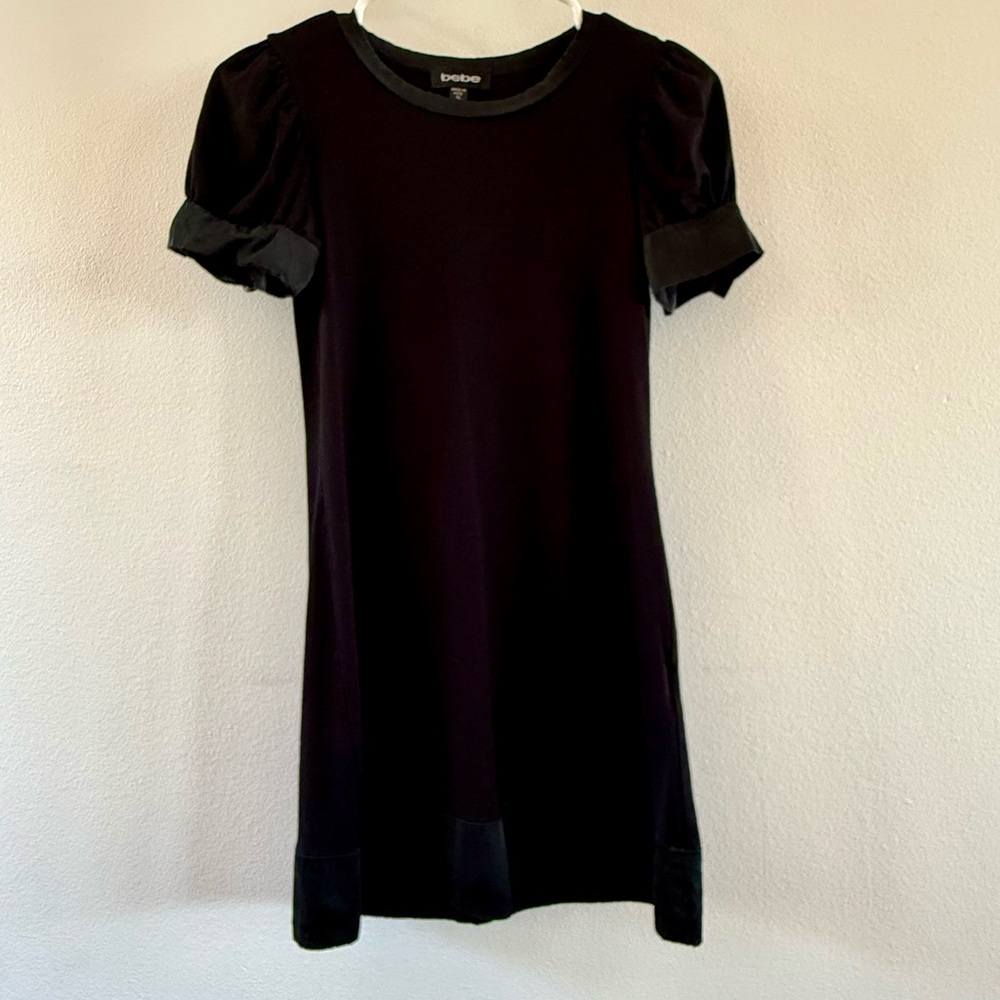 Black Short Sleeve Shift Dress